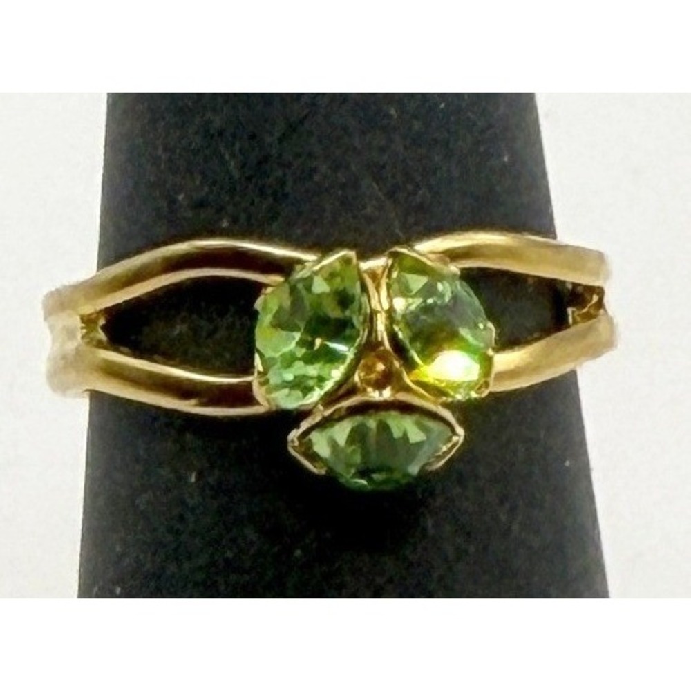 Gold Tone Green Rhinestone Ring Petite Pinky Girls Size 4.5-4.75‎ New Gift Ready
